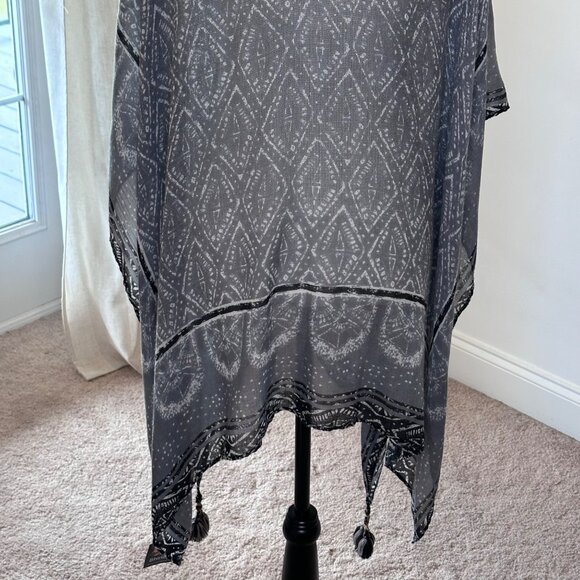 Gray Boho Geometric Kimono Lightweight Sheer Tassel Trim Shawl Wrap - Picture 7 of 15